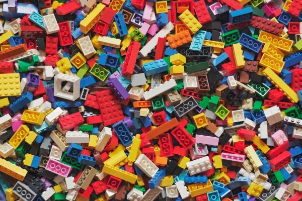 Free build Legos